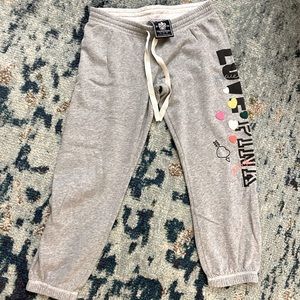 Cute roll up sweatpants vs pink